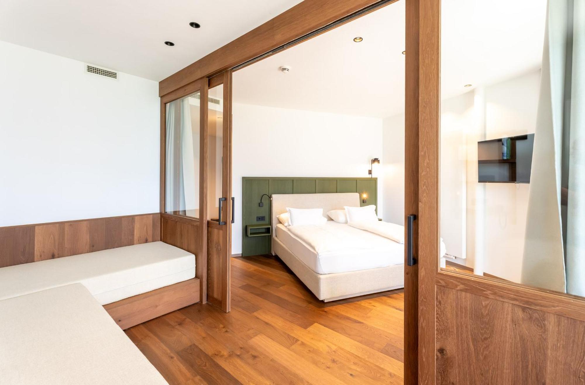 Hotel Tenz 2025 Montagna Bagian luar foto
