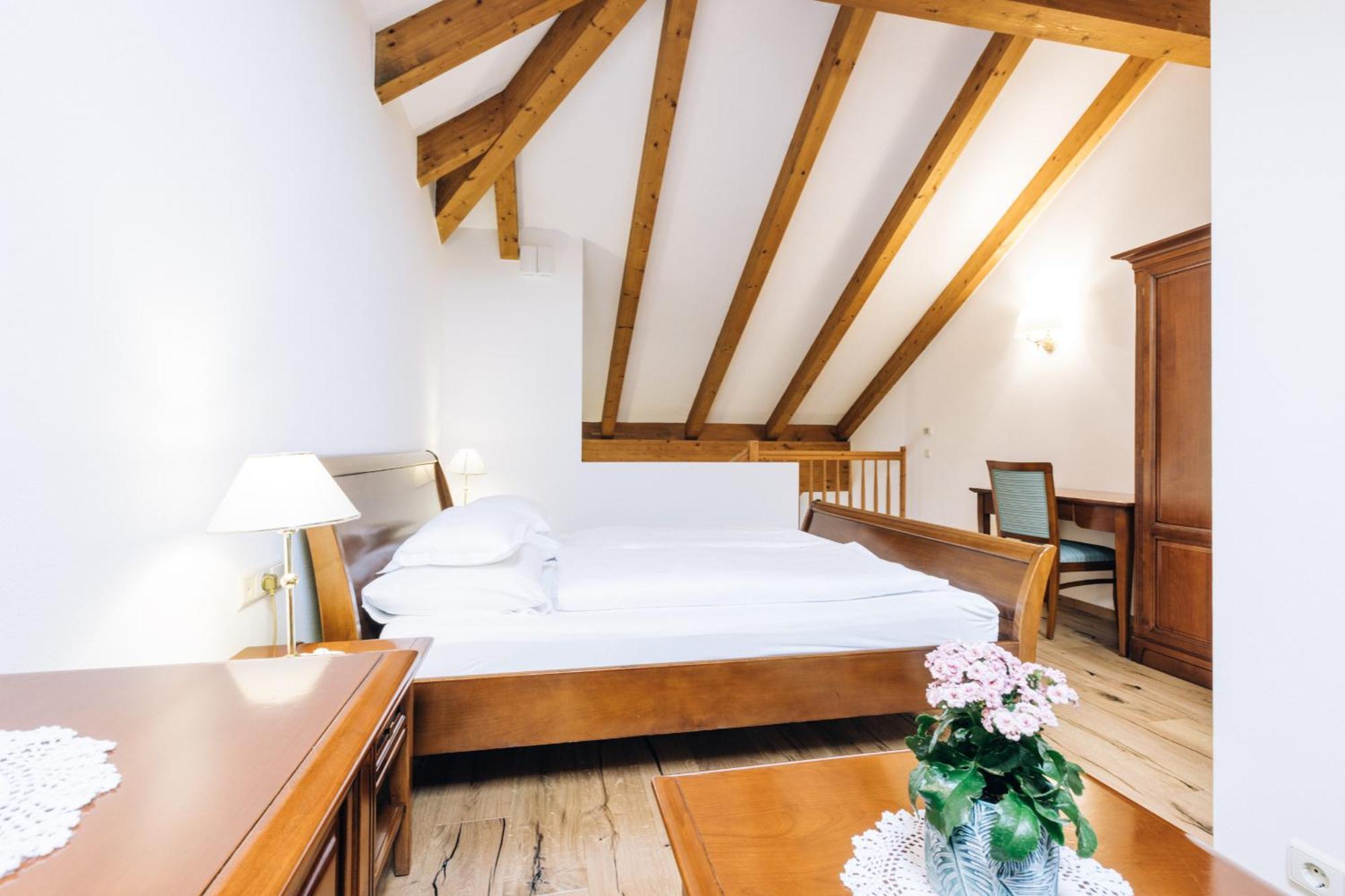 Hotel Tenz 2025 Montagna Bagian luar foto