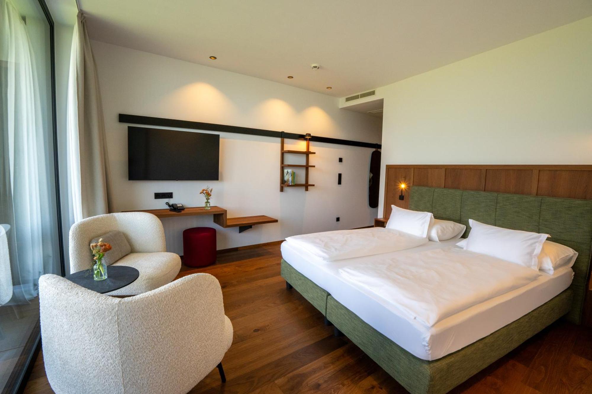 Hotel Tenz 2025 Montagna Bagian luar foto
