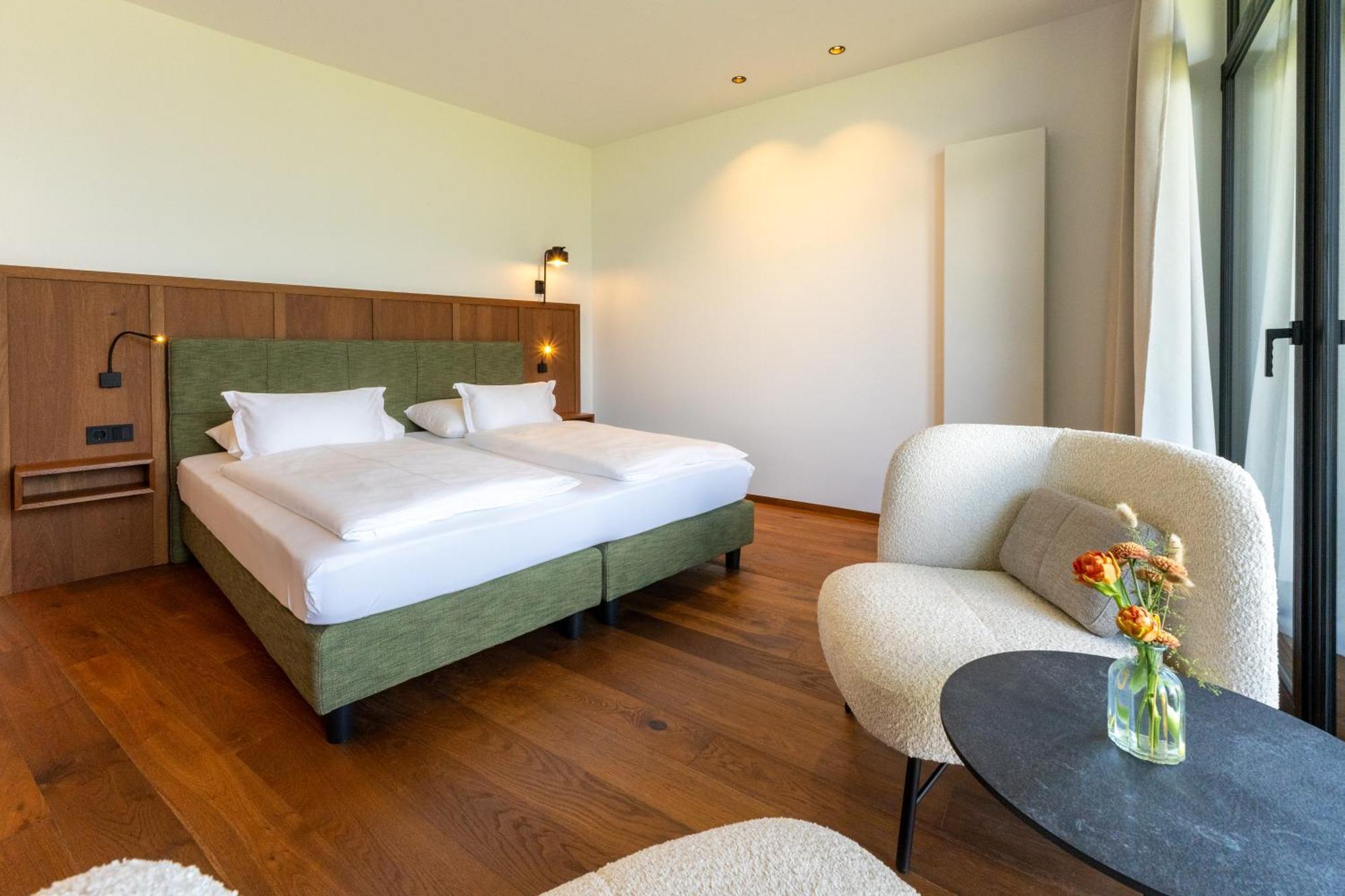 Hotel Tenz Montagna Bagian luar foto