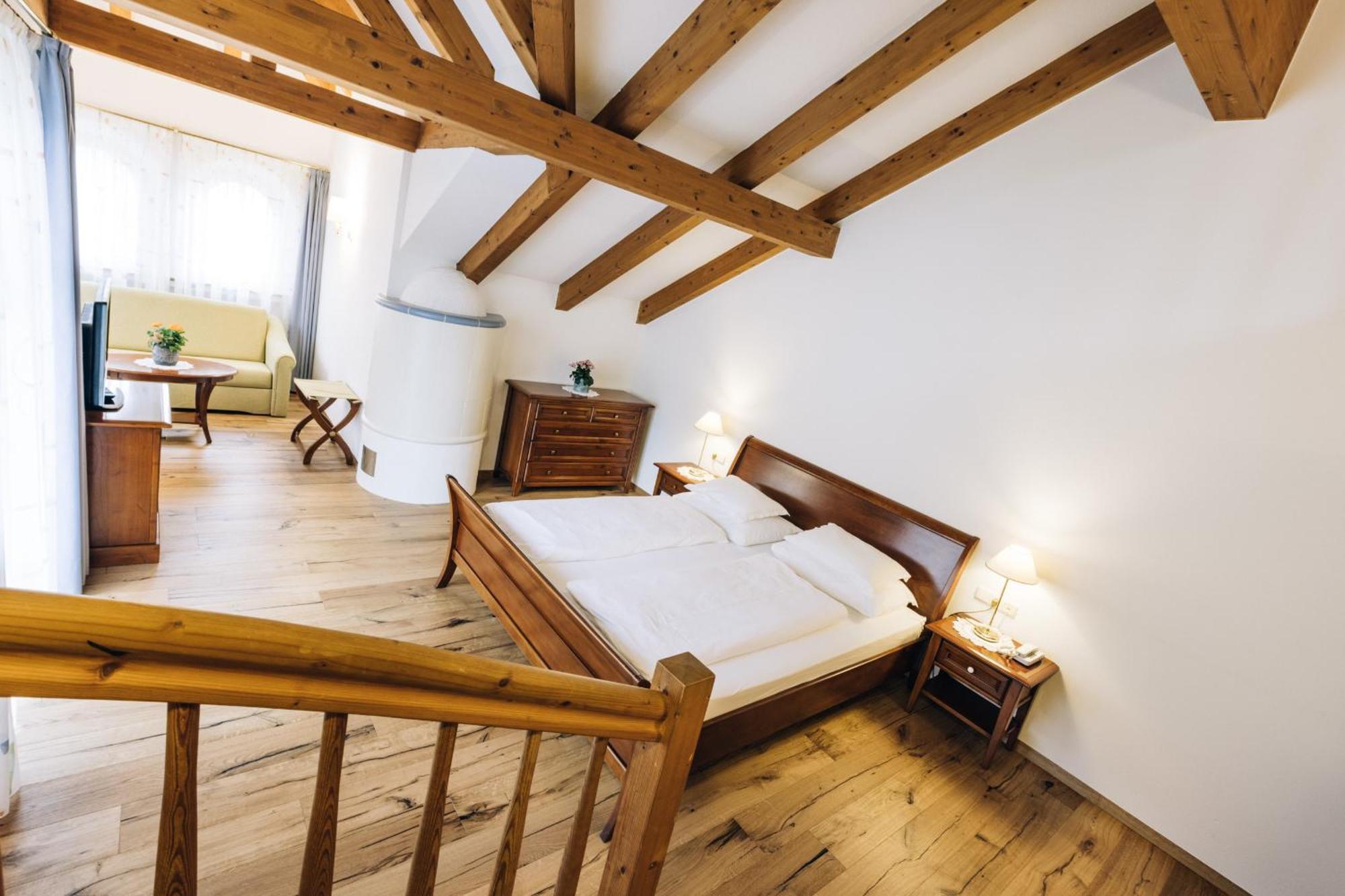 Hotel Tenz 2025 Montagna Bagian luar foto