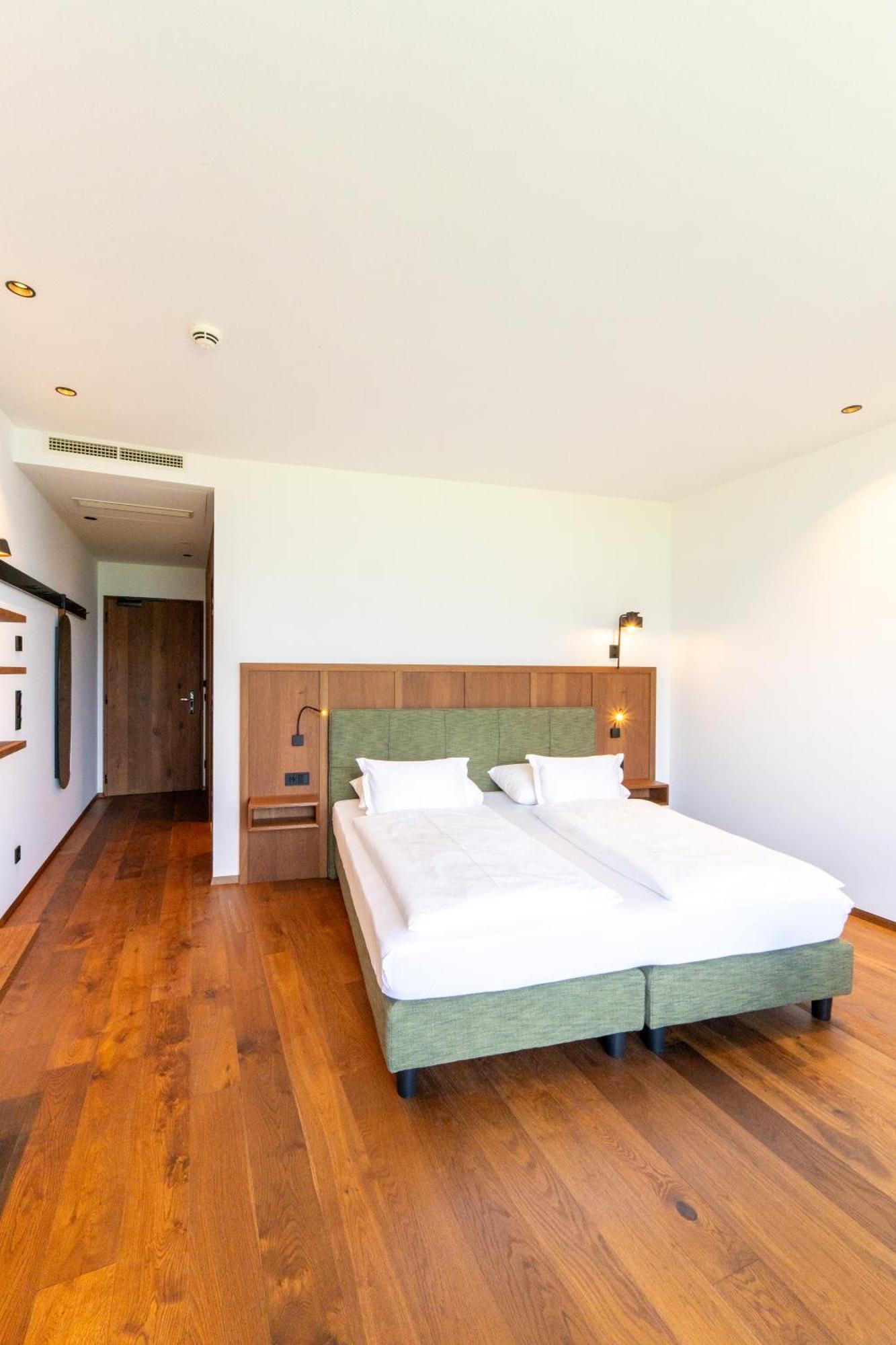 Hotel Tenz 2025 Montagna Bagian luar foto